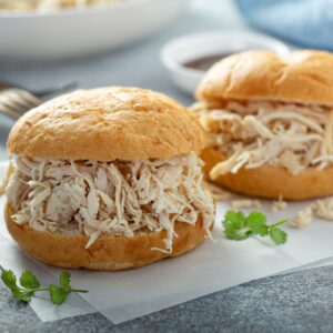 Pulled-Chicken kipkerriesalade 1 pulled chicken